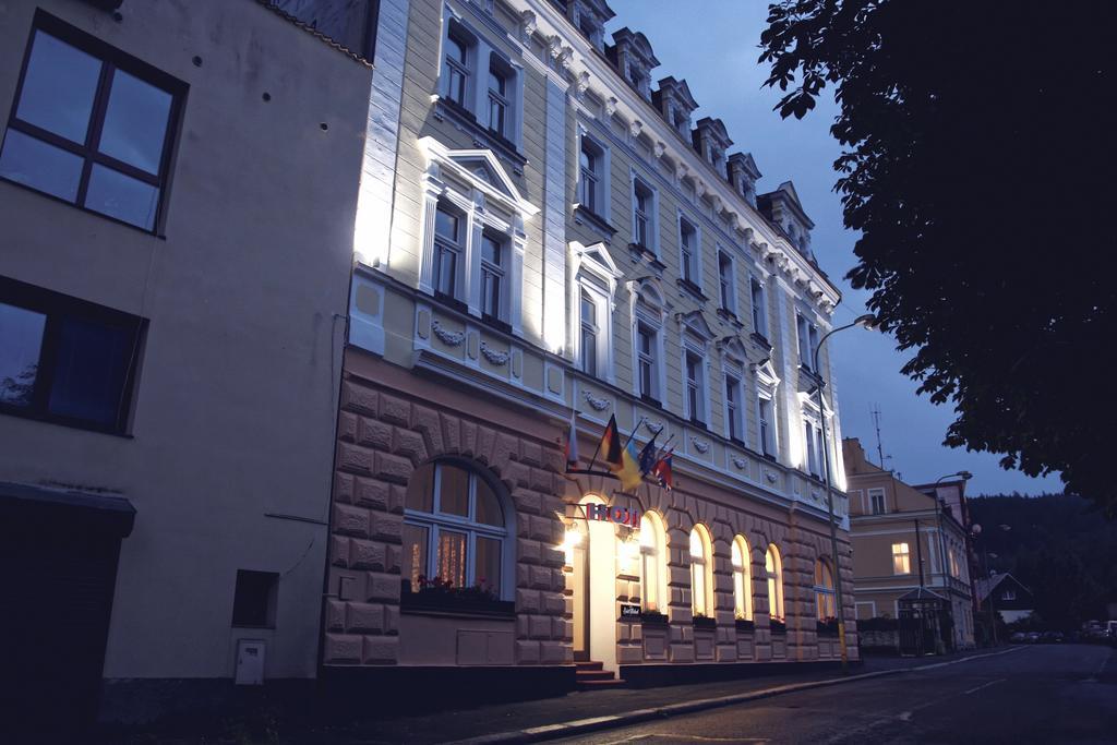 Hotel St.Michael Κάρλοβι Βάρι Εξωτερικό φωτογραφία